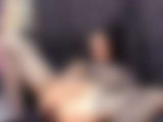 AlmaazGi's Live Sex Cam Show