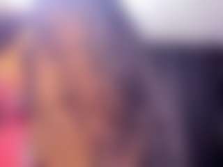 AlmaazGi's Live Sex Cam Show