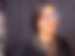 AlmaazGi's Live Sex Cam Show