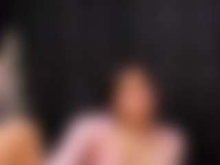 AlmaazGi's Live Sex Cam Show