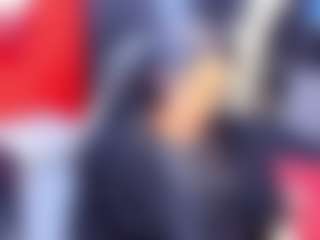 AlmaazGi's Live Sex Cam Show