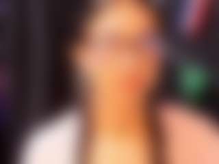 AlmaazGi's Live Sex Cam Show