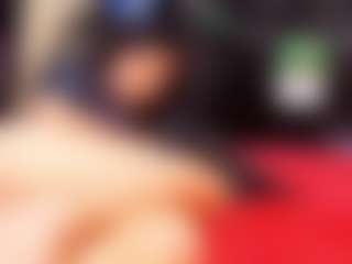 AlmaazGi's Live Sex Cam Show