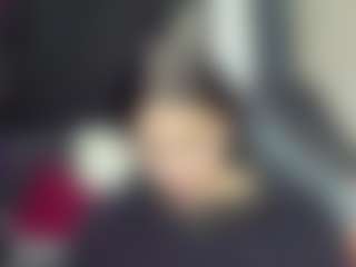 AlmaazGi's Live Sex Cam Show