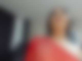 Live cam show with AlmaazGi - Teen (18+) on CamwithHer