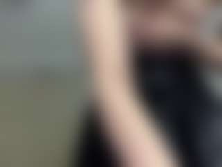Live cam show with Hanna - Shower on Camsoda
