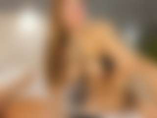 Live cam show with MadisonLema - Blonde Hair Curvy on Dolls Live