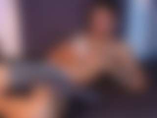 Live cam show with thomass-conor - Orgasm on Uber Horny
