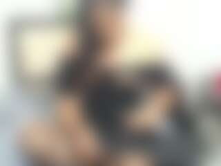 yuliqueent's Live Sex Cam Show