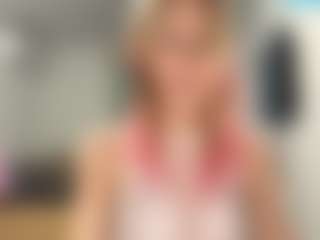 Live cam show with MelonieTrent - Blonde Hair Petite on Uber Horny