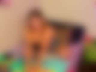 Live cam show with Tee - BBW College on Camsoda