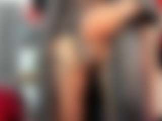 Live cam show with Bianca-Antonelli - Mature on StripNow
