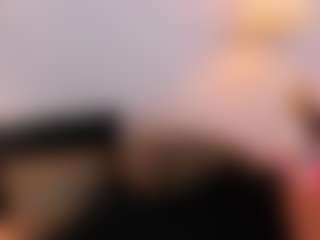 Live cam show with Brenda - Brown Hair on CamwithHer