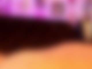 Live cam show with Bella Cherry - Lush on Fling VIP Chat