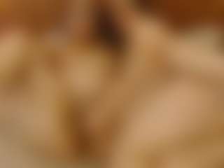 Live cam show with Iris-bloom69 - Drinking on Livezox