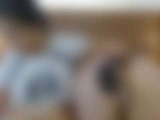 Live cam show with Iris-bloom69 - Middle Aged on Dolls Live
