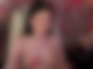 Live cam show with Kylie-Voss - Pegging on sexylivex.com