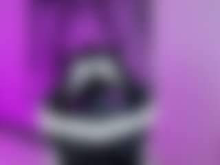 Live cam show with Kylie-Voss - Body Massage on Milfs Live