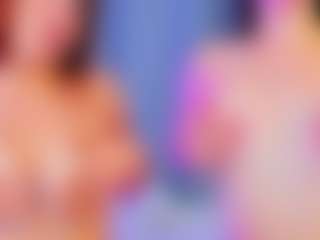 Live cam show with SandraWarren - Flashing on Camiplay Live