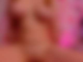 Live cam show with Sirena-Brighton - Red Hair Amateur on Camsoda