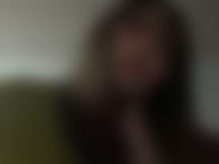Live cam show with YungWillmann - Smoking on crypto-cams