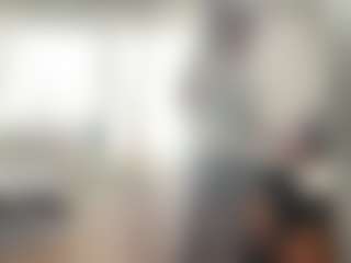 Live cam show with GiuseppinaSolberg - Small Tits on sexylive.show