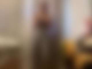 Live cam show with GiuseppinaSolberg - Nipple Piercings on Milfs Live