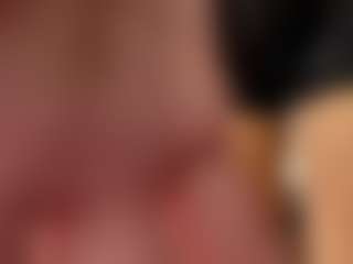 Live cam show with GiuseppinaSolberg - Average on TastyBlacksLive