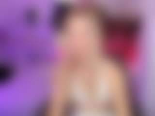 LauraPurr's Live Sex Cam Show