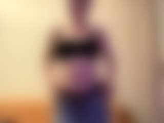 Live cam show with LouisDegen - Average on Camsoda