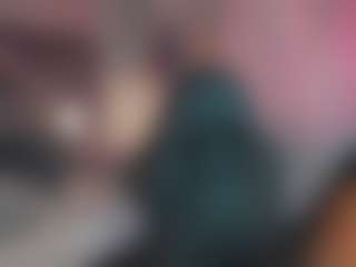 Live cam show with SilviaYates - Tattoos on 1on1-livenow