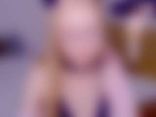 Live cam show with cut1ecut1e - Milk on Camiplay Live