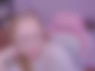 Live cam show with cut1ecut1e - Milk on Milfs Live