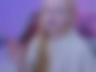 Live cam show with cut1ecut1e - Blondie on intimatelivegirls.com
