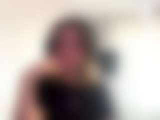 Live cam show with Naomi - Genital Piercings on TeamSkeetLive