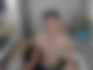 Live cam show with johnnykeyton8 - Tease on Gym Cam Girls