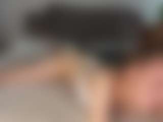 Live cam show with OlimpiaSchatzel - Facial on Fit Hotties