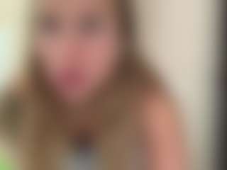 Live cam show with KaciLorimer - Sweet on AdultVida.com