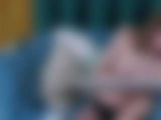 LeiaHux's Live Sex Cam Show
