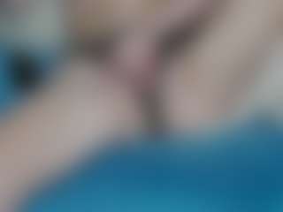 Live cam show with LeiaHux - Ass Clapping on StripNow