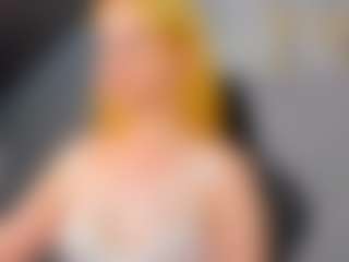 Live cam show with Violeta - Kisses on camwithhim.com