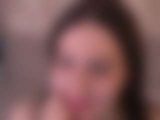 AlesiaDessmond's Live Sex Cam Show