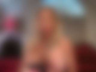 Live cam show with Chris Bimbo Vixen - Large Tits on Camsoda Late Night