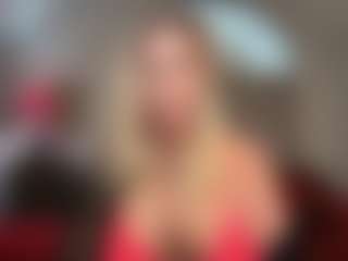Live cam show with Chris Bimbo Vixen - Large Tits on xplaylive.com