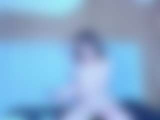 EveAura's Live Sex Cam Show