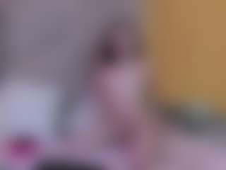 Live cam show with EveAura - Camel Toe on Camsoda