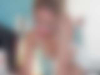 Live cam show with Giorgiina - Oral on Mixed Magazine Live