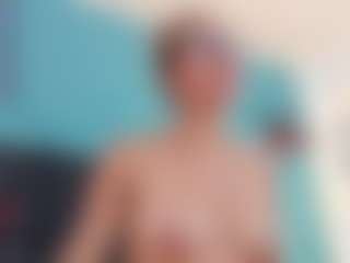 Live cam show with Giorgiina - Oral on Free Soda