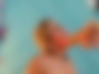 Live cam show with Giorgiina - Oral on AdultVida.com