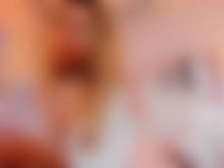 Live cam show with Giorgiina - Normal on Camsoda